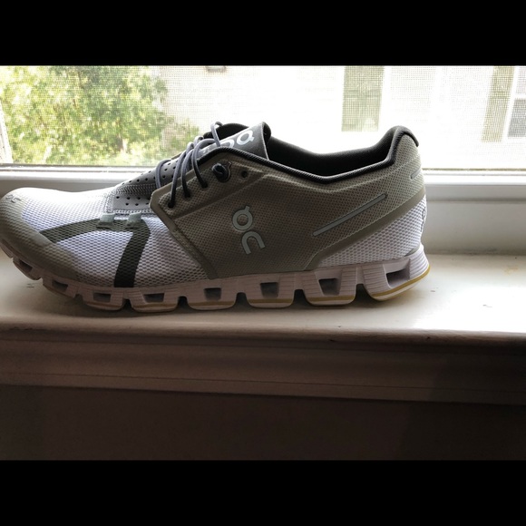 Shoes - Picture 3 of 9